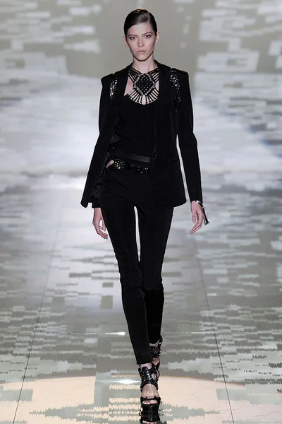Look 37